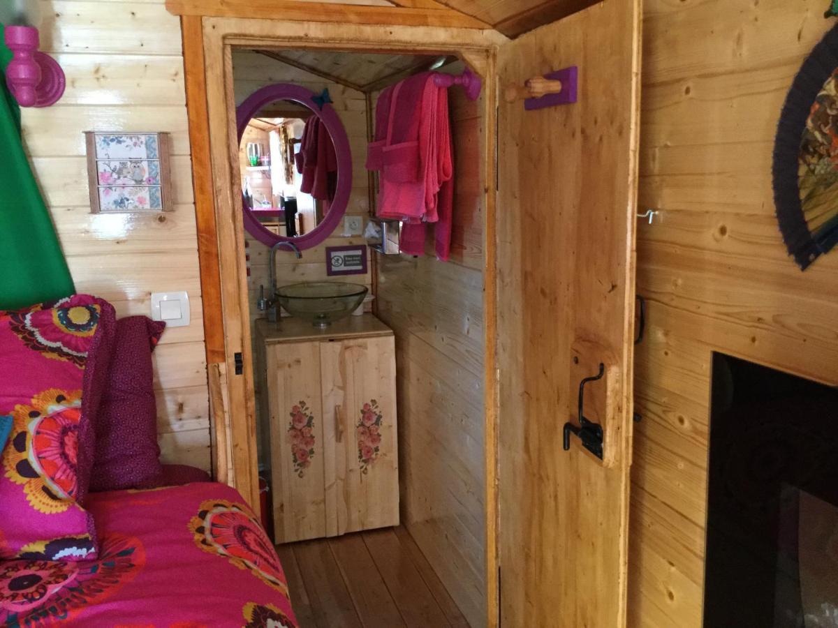 Chambres Et Roulotte De La Gentilhommiere Chazey-sur-Ain Экстерьер фото